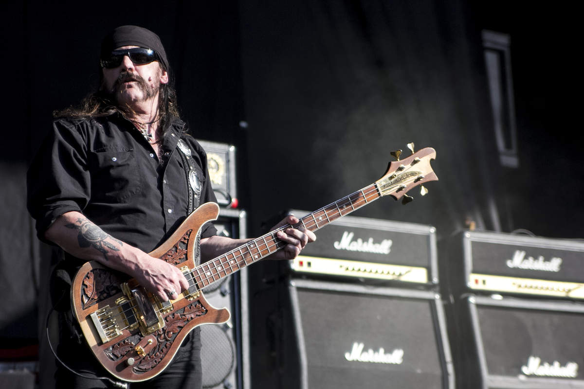 It\s a bit late, but happy birthday to Mr Lemmy Kilmister, rock on sir. 