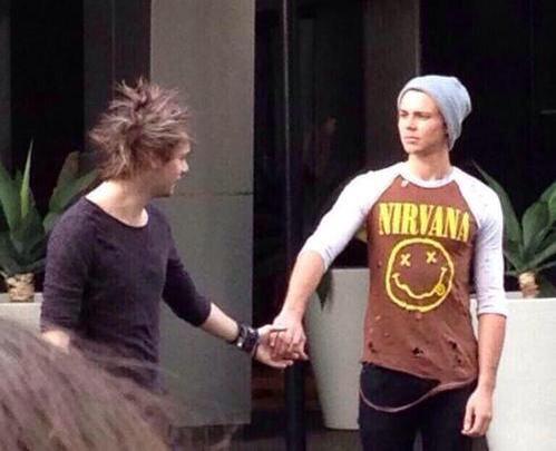 ashton (@puppyashy) on Twitter photo 