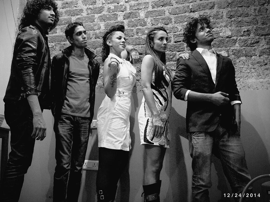 manasiscott's tweet photo. #ColourInvasion #band #theDivaProject #ShareTheLove #MusicForLife #LoveWhatYouDo #sing #dance #BeFree #lovemytribe http://t.co/K04Wm2yEYl