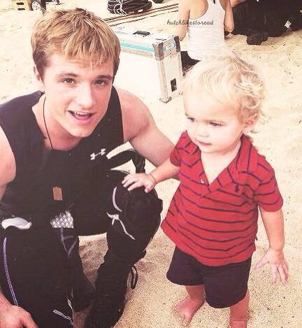 clockwisefake's tweet image. FATHER MY CHILDREN