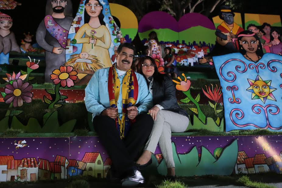 Pdte. <a href="/NicolasMaduro/">Nicolás Maduro</a> invitó a trabajar en la Revolución Económica en 2015 tinyurl.com/lfhv657