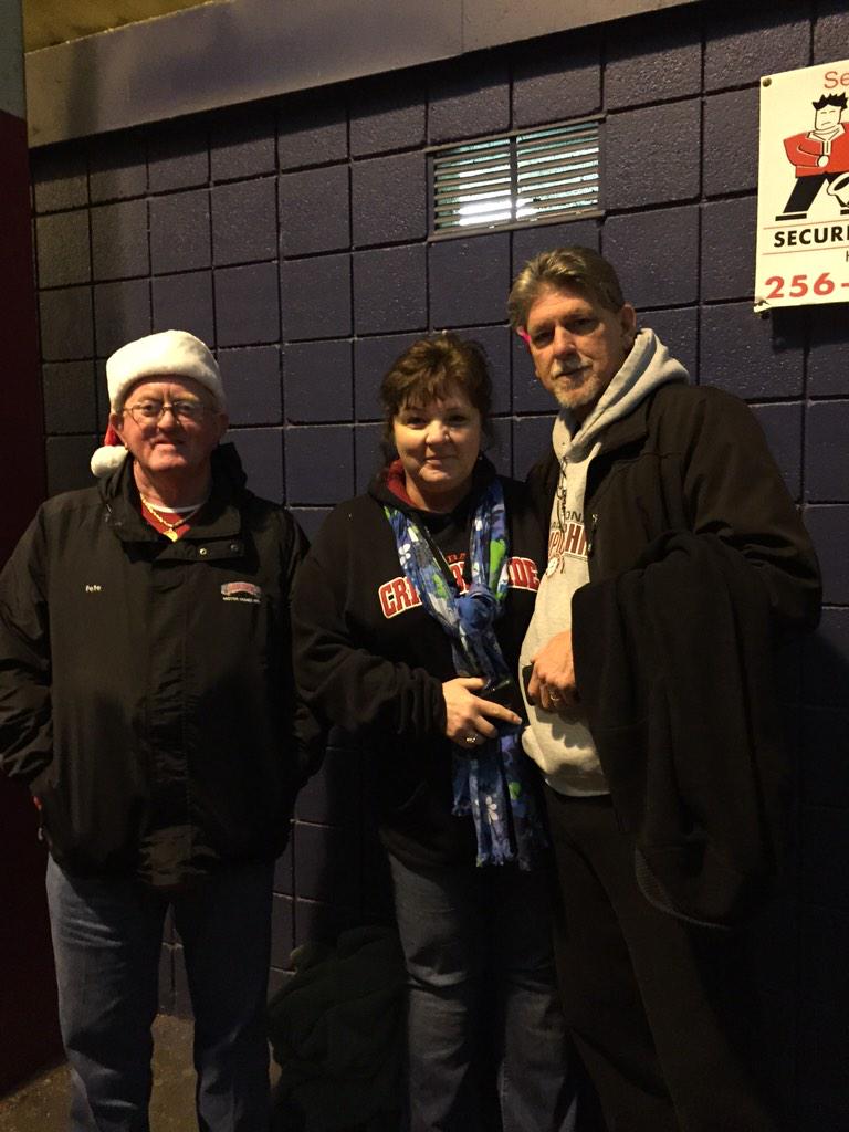 kimj1998's tweet photo. #ChristmasEveAtTheJoe http://t.co/wvrYqKuc1T