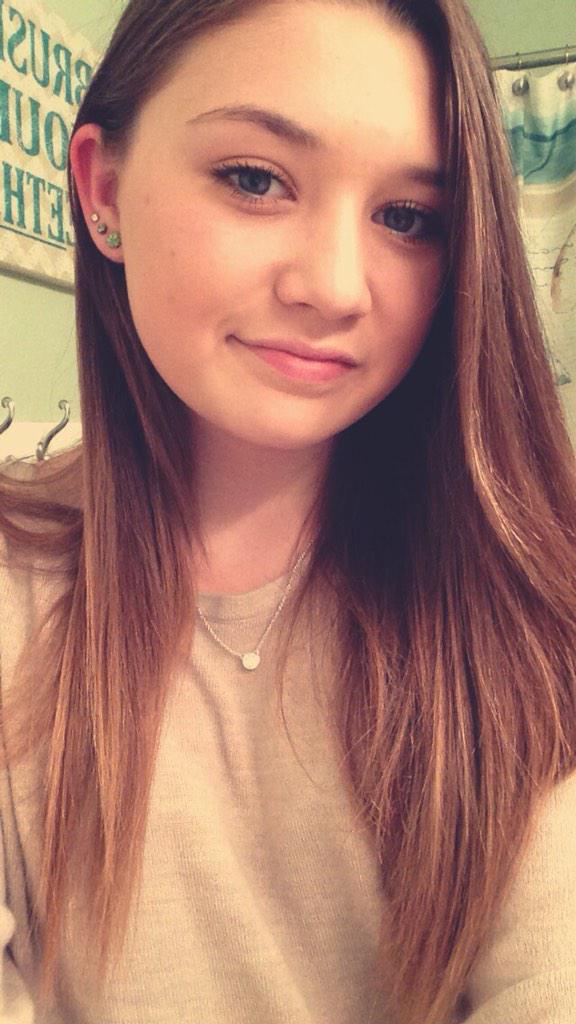 LayneIsLife's tweet image. Merry Christmas Eve🎄🎁