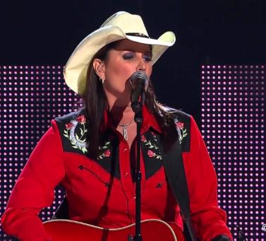 TCHatBrats's tweet image. HO HO HO! MERRY CHRISTMAS @TerriClarkMusic friends and fans! Wishing you and yours the happiest of holidays! #TC2014