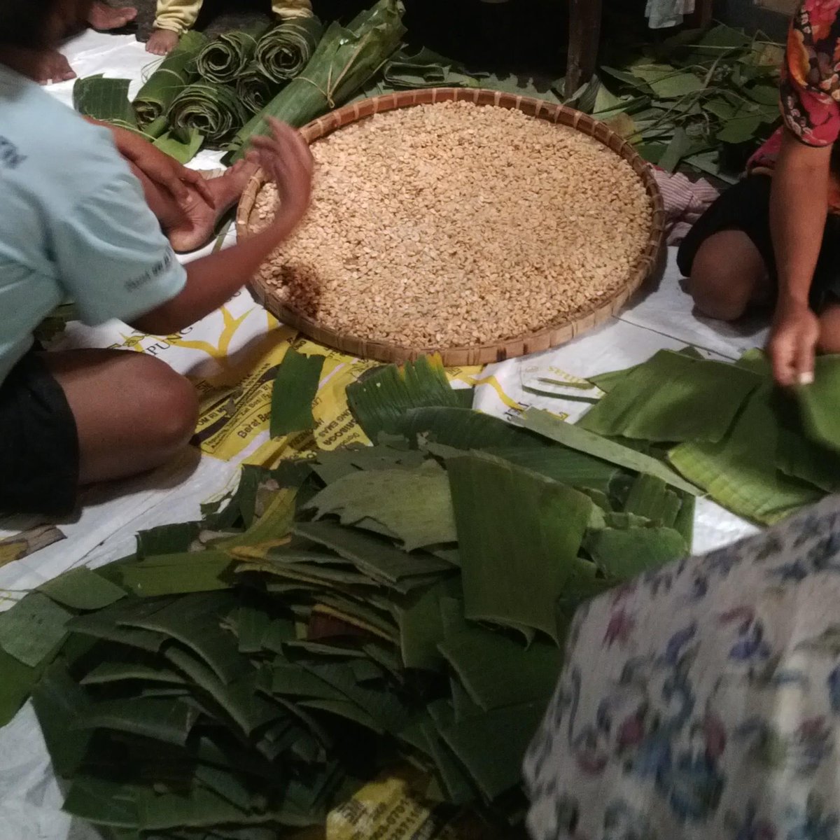 AdhyArma's tweet image. Gawe tempek #Tradisional #WestProg