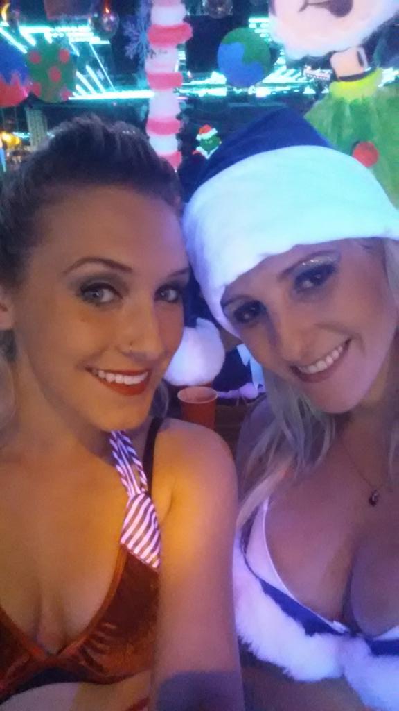 MysticFlares's tweet photo. Happy Holidays!  See these gorgeous ladies at #parliamenthouse tonight! Beer pong and $600 raffle. http://t.co/i6x5LrQAES