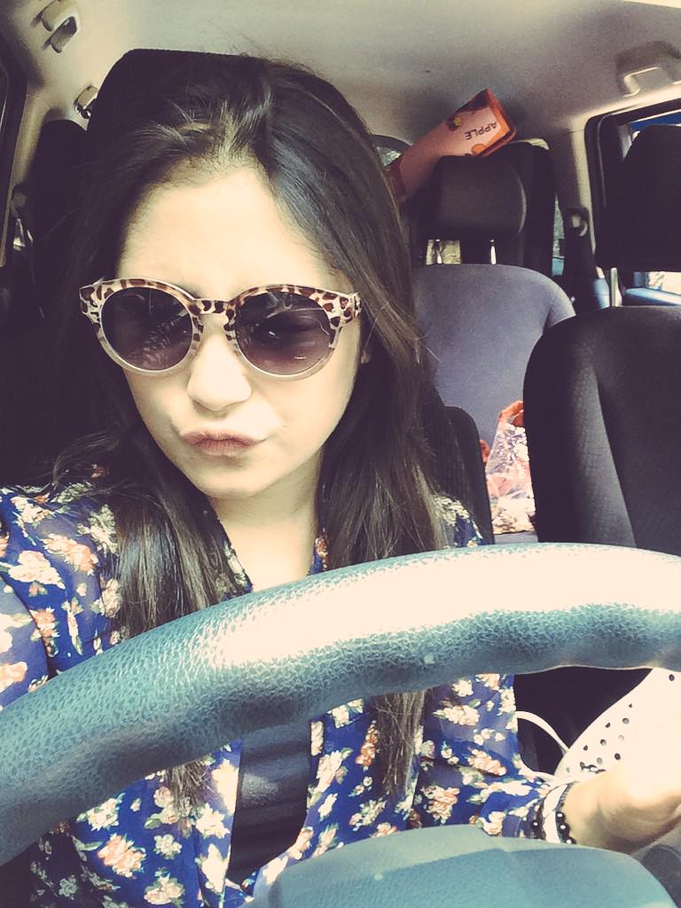 Di tinggal mama..jadi anak mandiri dulu hahaha