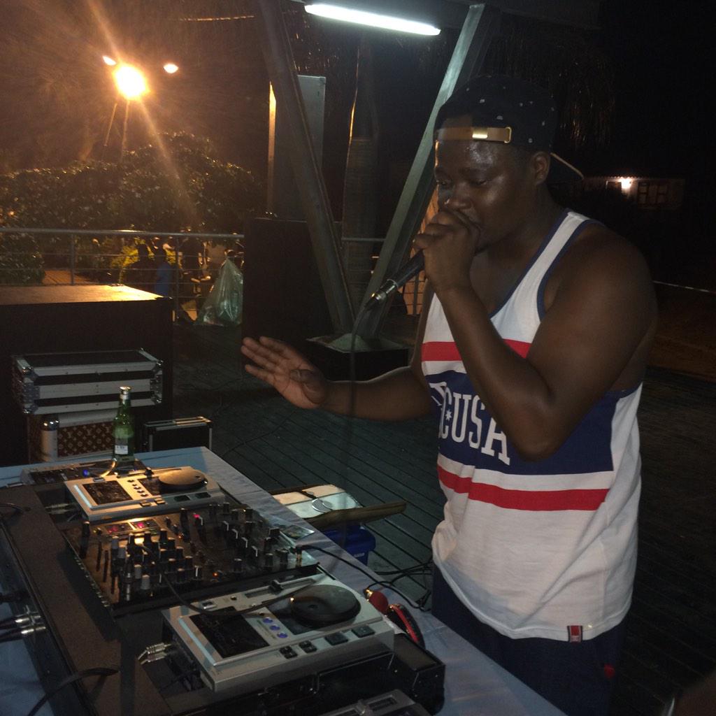 UmlaziSumFest's tweet photo. @Pasgenik got the crowed on hold down. #delayedpost #UmlaziSumFest #23Dec http://t.co/ErxvJfKHWq