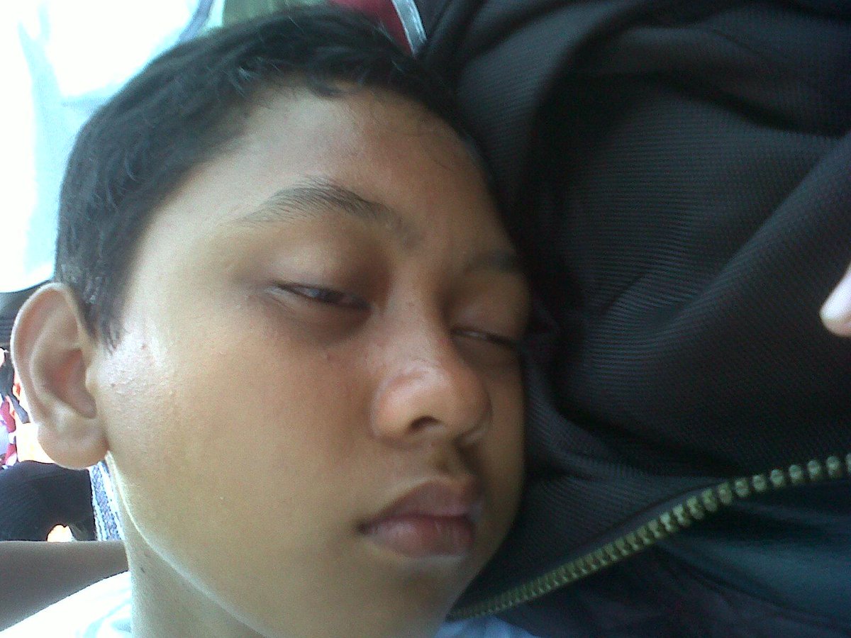 BossClassIX's tweet photo. #dibuangsayang http://t.co/9WbHUvb4sy