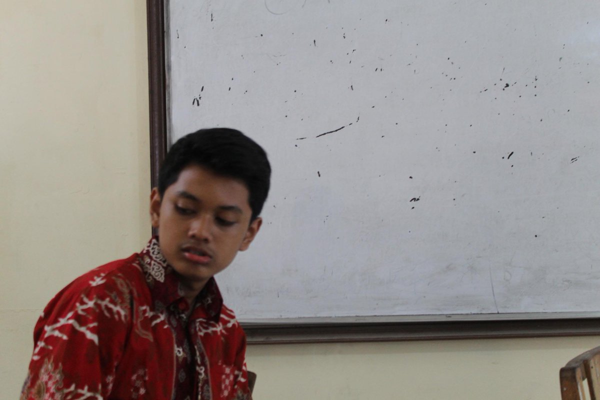 BossClassIX's tweet photo. #dibuangsayang http://t.co/A1hkZARp8r