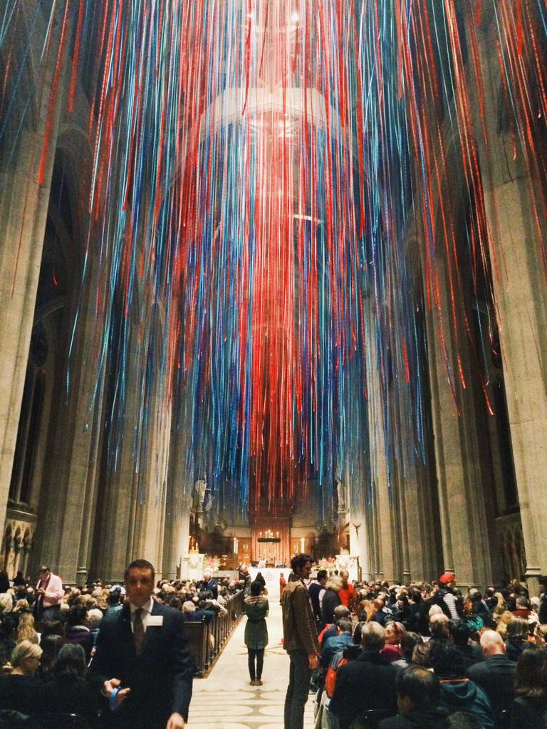 hieumorous's tweet photo. A wonderful assemblage for Christmas Eve mass at #gracecathedral http://t.co/jlE26J2ZcK
