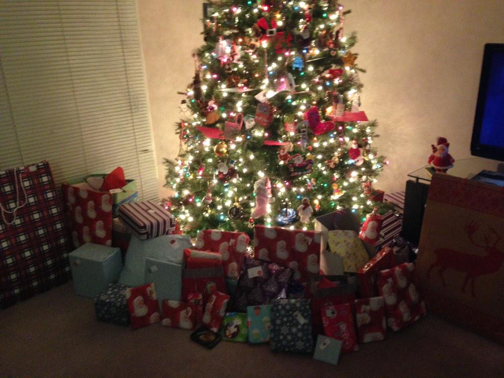 BigDaddyMelvin1's tweet photo. Merry Christmas to all my family and friends out there! http://t.co/v0D4fbhgUh