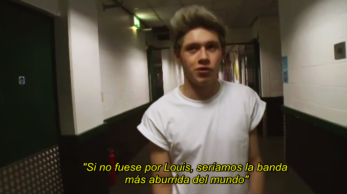 LicethMary's tweet photo. "if it were not for louis, we would be the most boring band in the world"@NiallOfficial blonde always right http://t.co/AlLTLpfVX4
