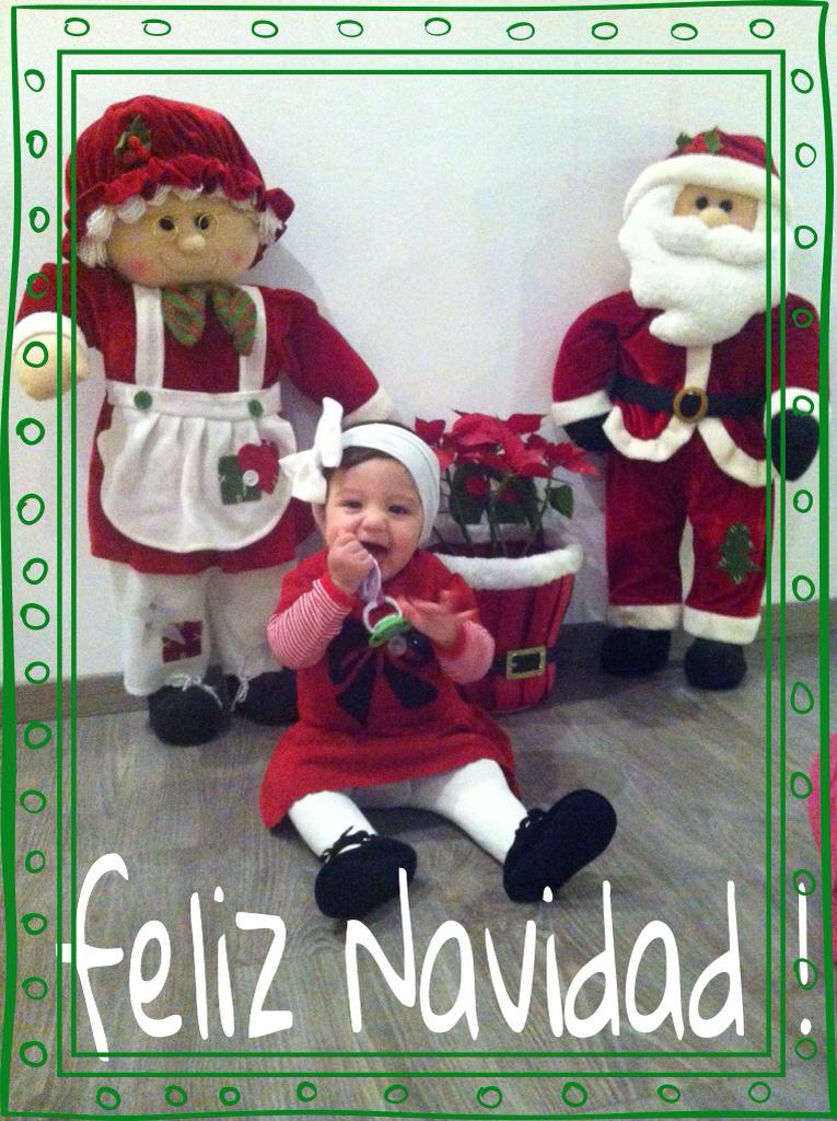 ana_sofia_pg's tweet photo. Primer Navidad de mi bebe hermosa #lovejimena @chino_perez72 http://t.co/3sPAfUMoLh