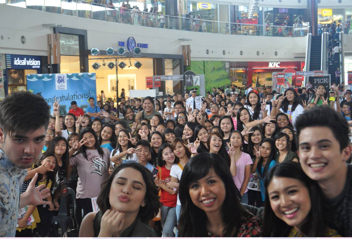NadzProtector's tweet photo. Where it all started...can you spot the two? GRABEHAN DIBUH? 😍

#ThisTimeJamesOnILOVEOPM https://t.co/AWsbrm2ZVl