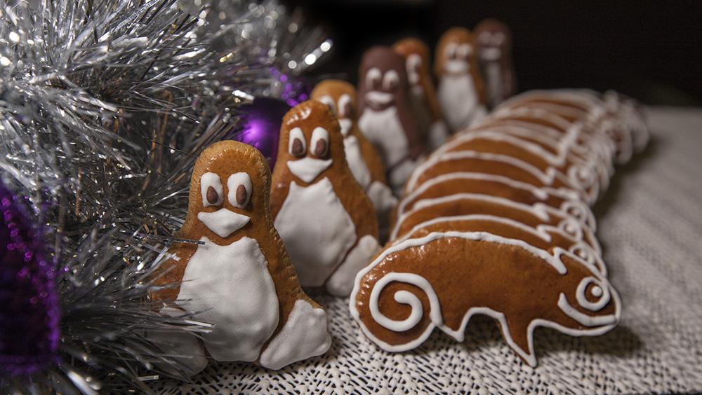 Merry Linuxmas! #tux #geeko #christmas