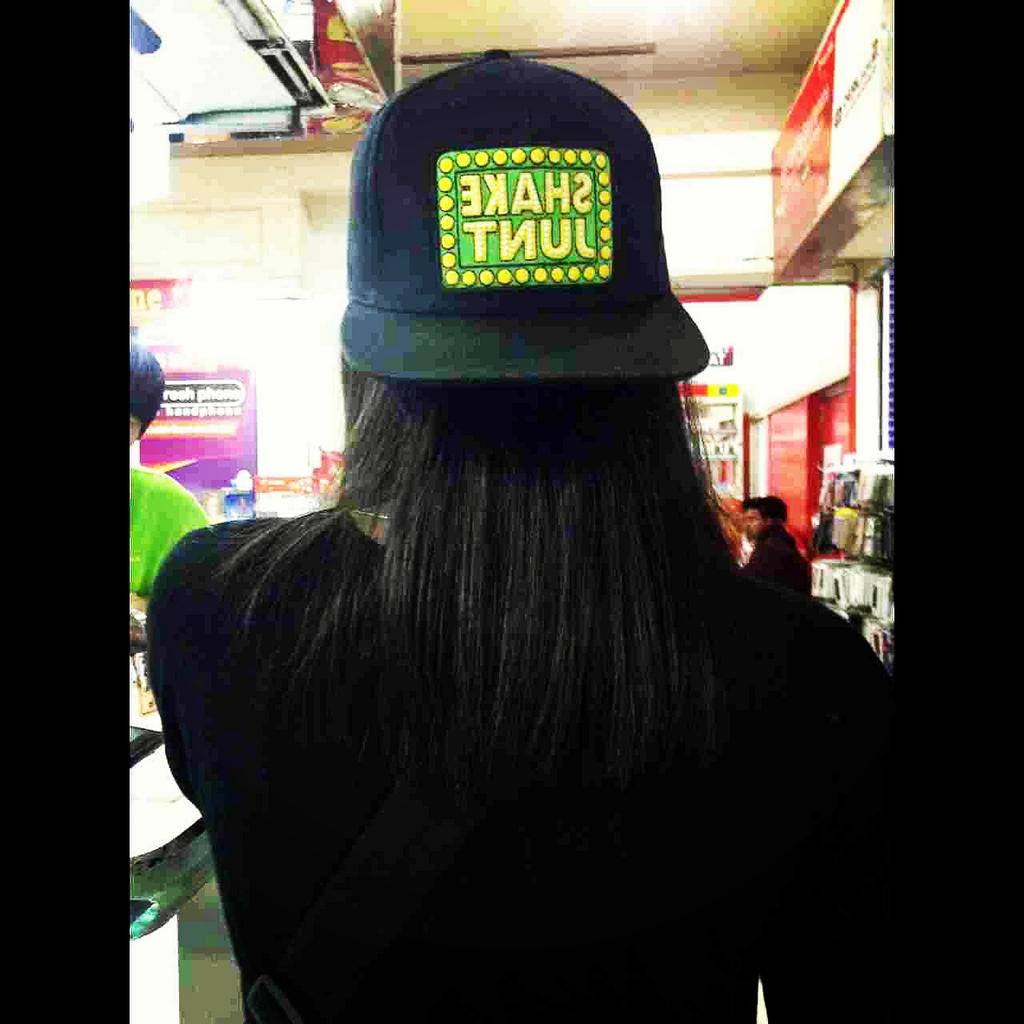 anandanadia1's tweet photo. Thnks ka norman genta topi nya sukak hihi http://t.co/I63Z5bItWw