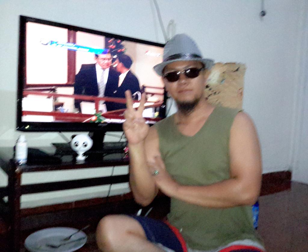 fazrullah_m's tweet photo. @netmediatama AKHIRNYO CLUENYO MUNCUL JUO..#NETMILIUNER_2 http://t.co/O2s8aTybST