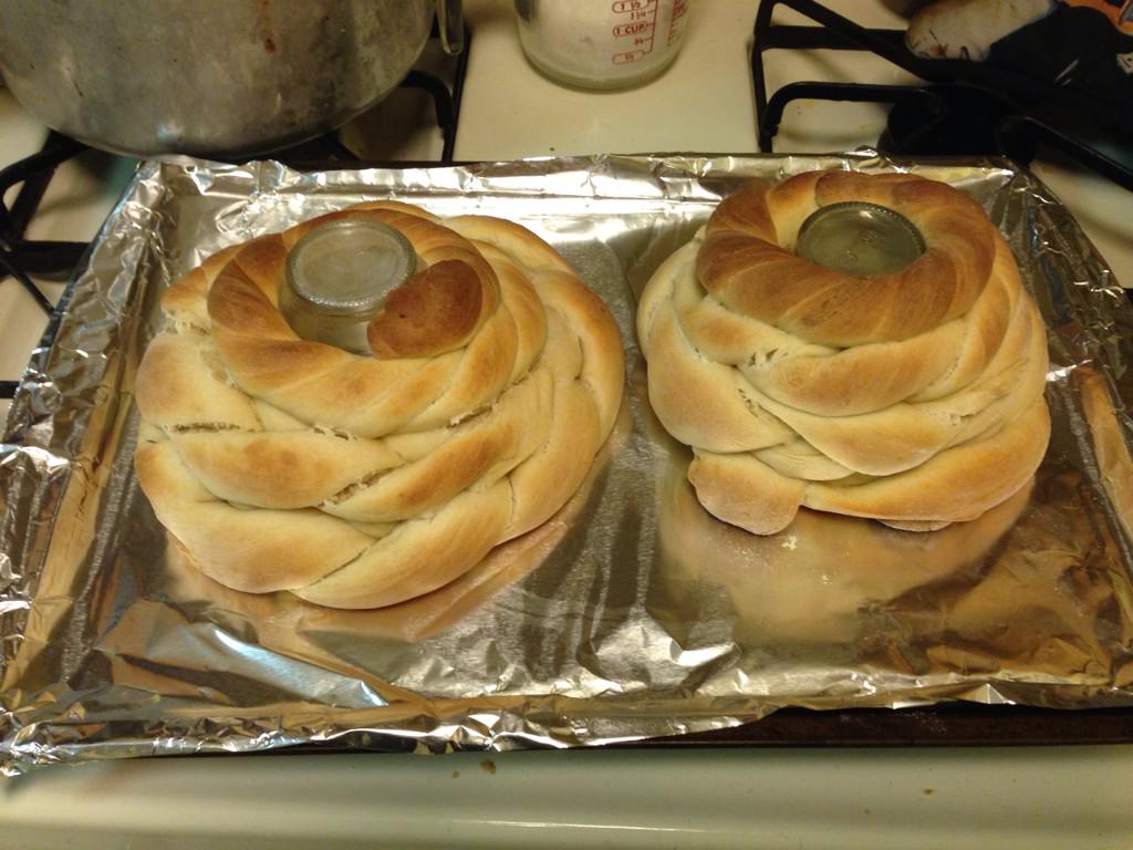 festfan's tweet image. It's twins. #ChristmasBread