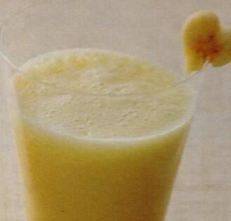 ★朝のスムージー♪
トロッと甘酸っぱいクエン酸とビタミンCたっぷり朝にマストな１杯
【材料】
バナナ1/2本　パイナップル50g
グレープフルーツ果汁100%ジュース100ml
【作り方】
ミキサーで混ぜるだけ
#ダイエット