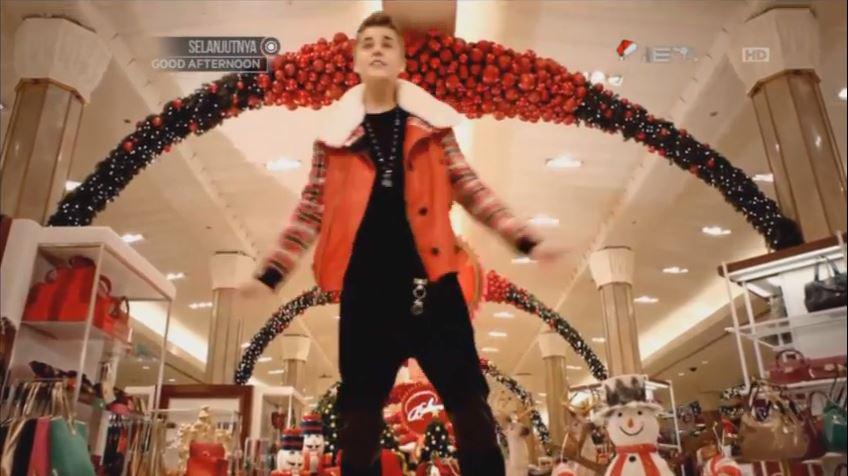 YEAHITSMCCANN's tweet image. “@breakoutnet: Last clip, Mariah Carey ft. Justin Bieber with All I Want For Christmas Is You. #BreakoutNETChristmas http://t.co/Iqv5f61YnI”