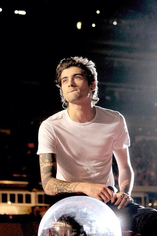 desimalemodels's tweet photo. Zayn Malik http://t.co/F5s1Ls1kUC