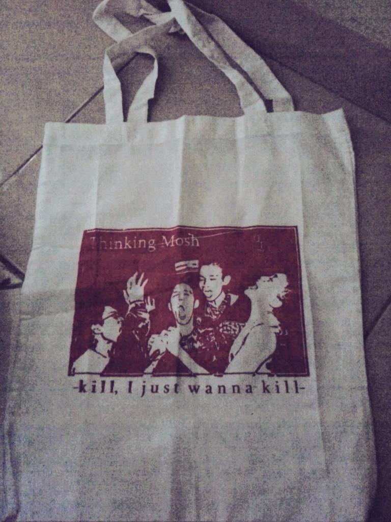 formorality's tweet photo. Totebag Thinking Mosh silahkan yang minat berkabarlah :) atau pin : 7e9b9121 http://t.co/N5MmJGzhG0