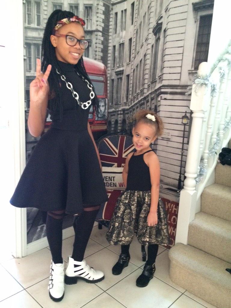 JackiBFresh's tweet photo. Merry Christmas #mygirls 🎄 http://t.co/KxKcSO8ZQY