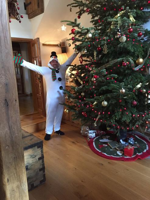 daved_sfc's tweet photo. Me and frosty.
Merry Christmas  everyone http://t.co/QVPgrOKRDS