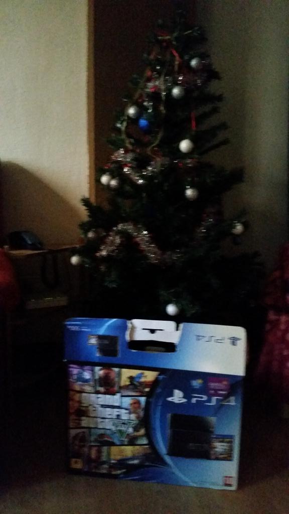 aitorch's tweet image. q bien me portado este año!!😆😍😎