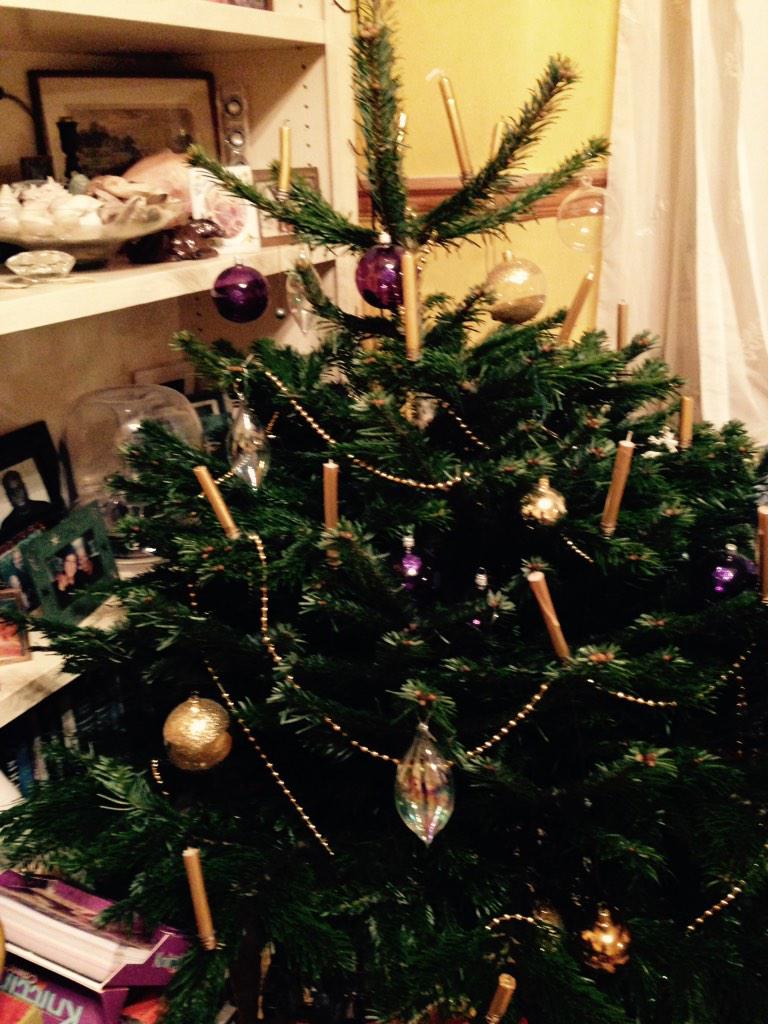 HavishamExpects's tweet photo. Merry Christmas Twitterati :-) http://t.co/HljKyU7fvQ