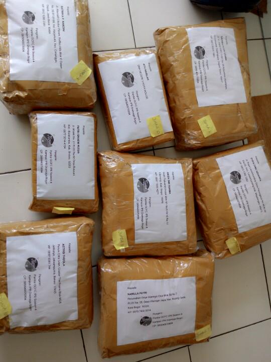 Paket hadiah utk peraih nilai tertinggi TO #GCFC4 sdh dikirim,salah satunya sweater/tshirt IPB dari <a href="/LandbouwCloth/">Landbouw Konveksi</a> :)