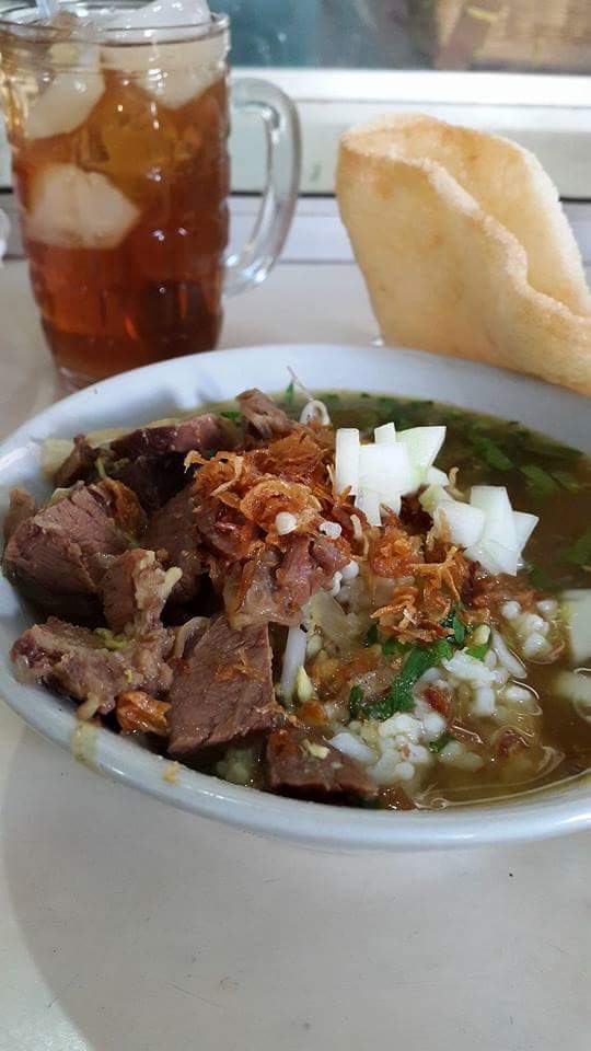 JajanPerut's tweet photo. Melipir cobain #Kuliner  di kota Kudus yuuuk, soto kerbau, nyum #kulinerkudus http://t.co/BmJYFcrQ5h
