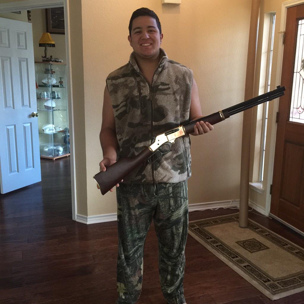 LoganDeBelle's tweet photo. Santa hooked me up with a new rifle! #Henry30-30 http://t.co/II7UBO3d2A