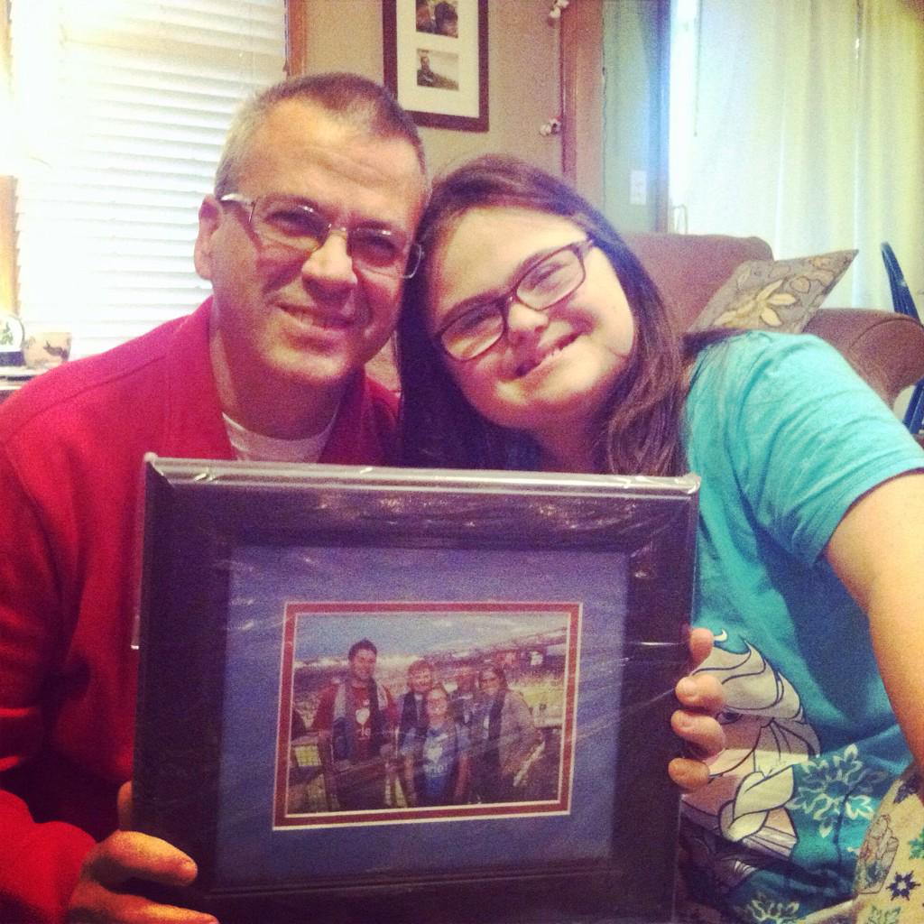 Sassysutherngal's tweet image. Christmas treasure 4 @JonathanDMast @SportingKC #victoryproject w @RachelsPinkHous