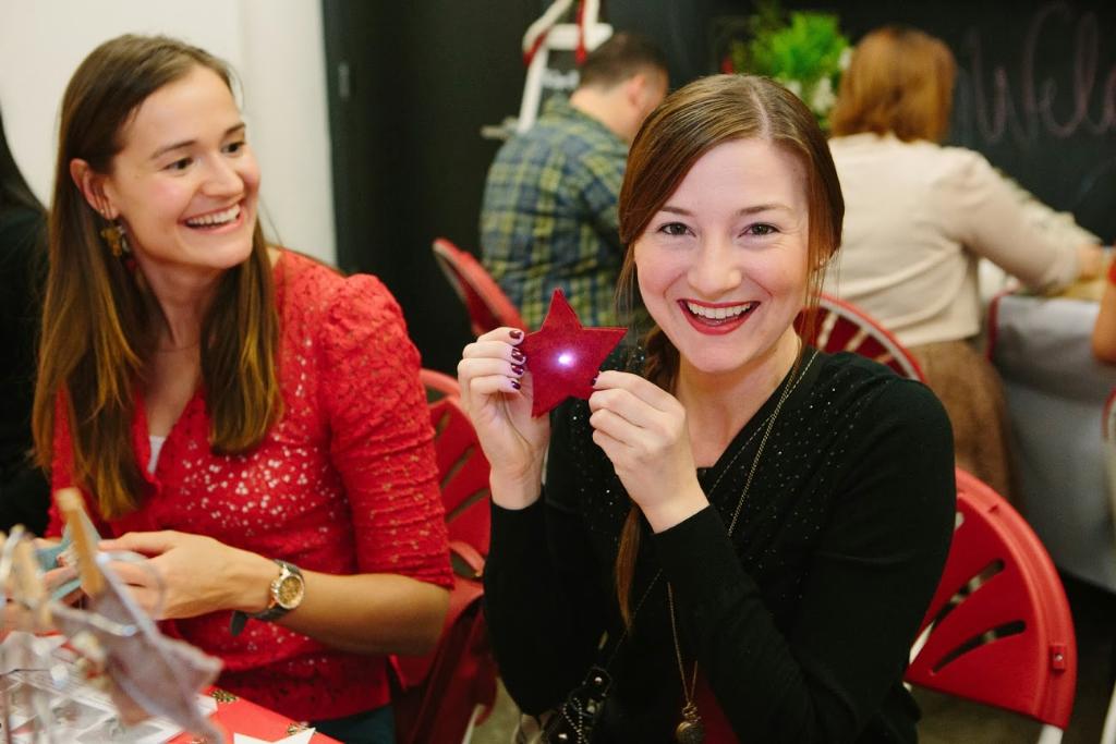 Joyeux Noel! Feliz Navidad! Wishing all #CityExperts a very merry Christmas.