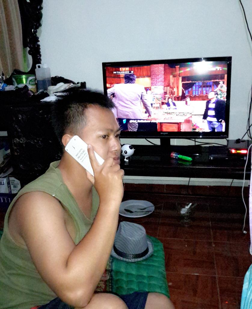 fazrullah_m's tweet photo. @netmediatama neng minta teh bohay nya dong... #NETMILIUNER_3 http://t.co/gBjMPS3hIK