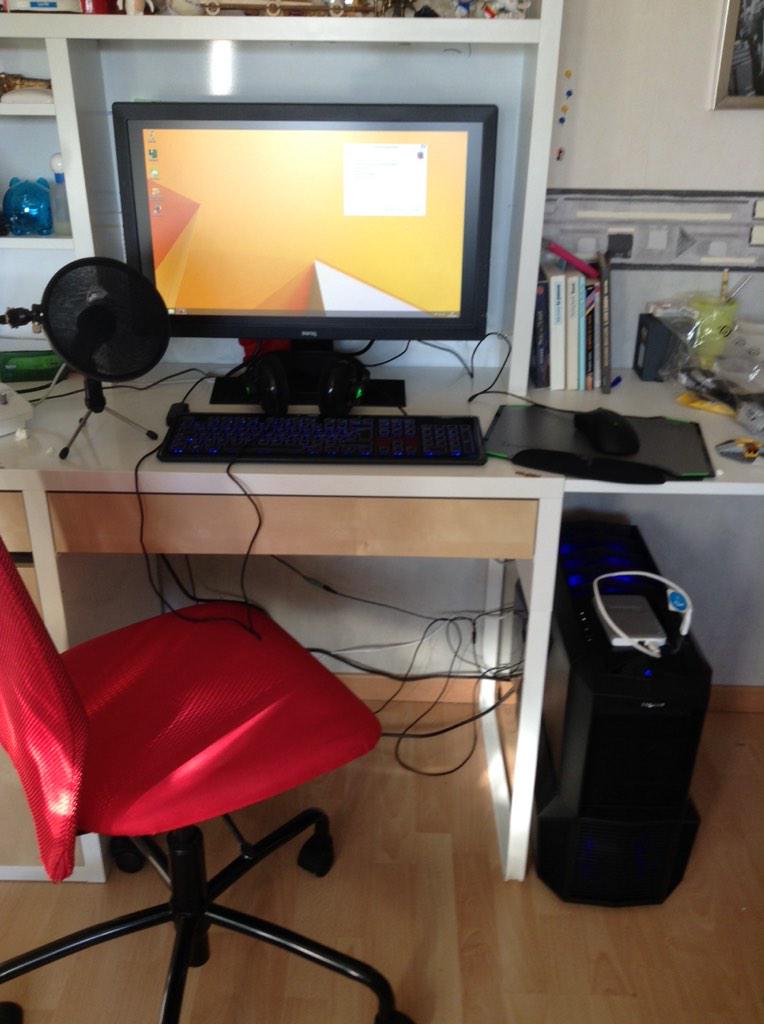 Minefeex_com's tweet photo. @Minefeex_com nouveau setup !!! http://t.co/jdi0HC8lF0