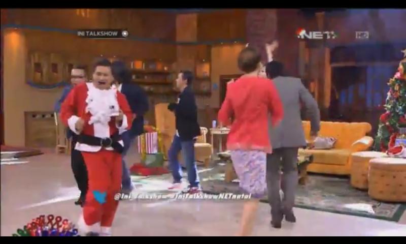 Aaja142Dewi's tweet image. Wkwkwkwk pda di jak muter &quot;sm @Duosolpet ku @Ini_Talkshow @newsuleprikitiw @andretaulany74 #IniTalkshowNETnatal