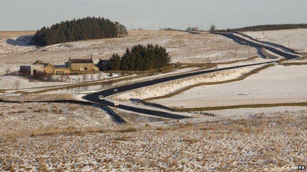 BBCNews's tweet photo. Warnings of #snow on Boxing Day issued by Met Office http://t.co/XCbyppBSY6 http://t.co/ucWTaSPrS0