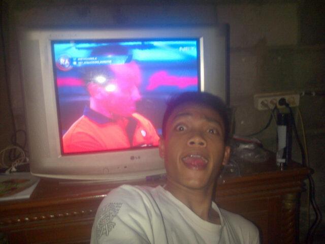 siwsyafriel's tweet photo. #NETMILIUNER_4 @netmediatama kaget cuy... Liat bus yang ugal2an di 86 net tv... Weww... Clue : RA http://t.co/Yyl60dOF0a