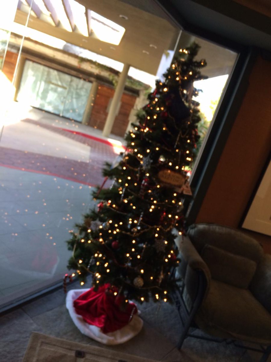 bwencinitas's tweet photo. Merry Christmas! http://t.co/ja3UXy5ubp