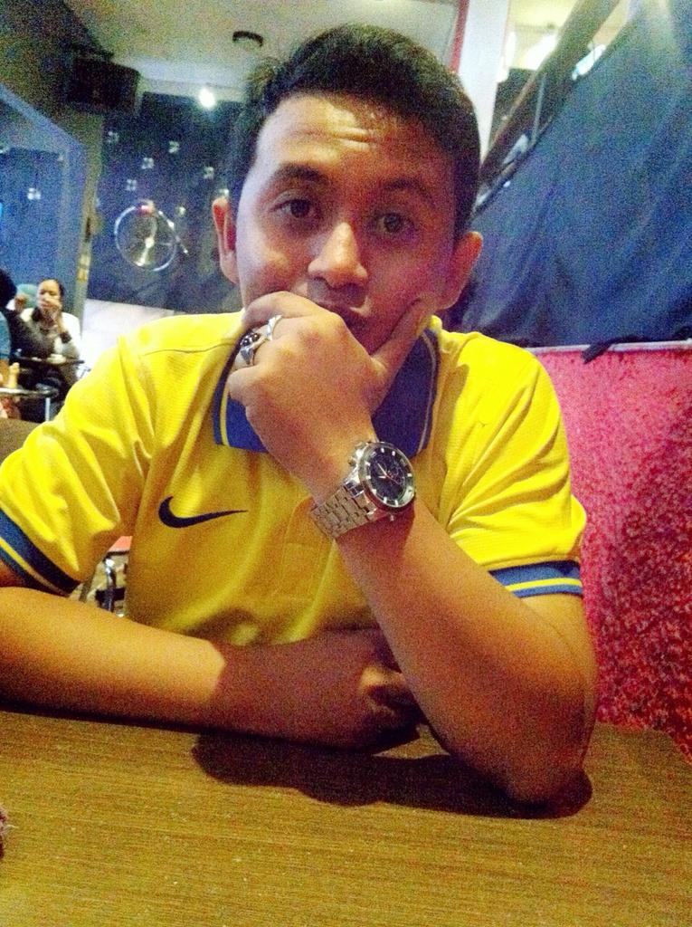 Iip_ipang's tweet photo. I love u http://t.co/IaToq5L48P