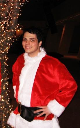 mcrhate's tweet image. SANTA CLAUS NEVER EXISTED HE WAS IN FACCT GERARD WAY ALL ALOGN YOU HEARD IT HERE FIRST SORRY TO RUIN CHRISTMAS FOR U