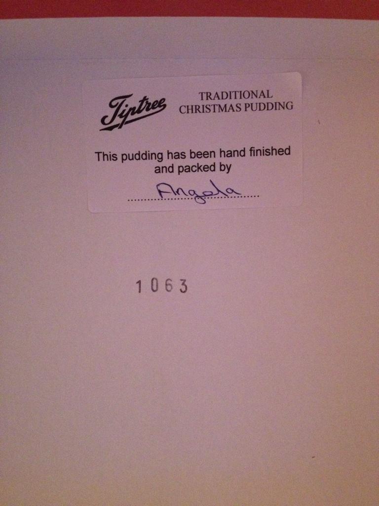 PaulEShort85's tweet photo. @tiptree thank you Angela for a wonderful pudding! Happy Christmas! http://t.co/DbRYPMC9FQ
