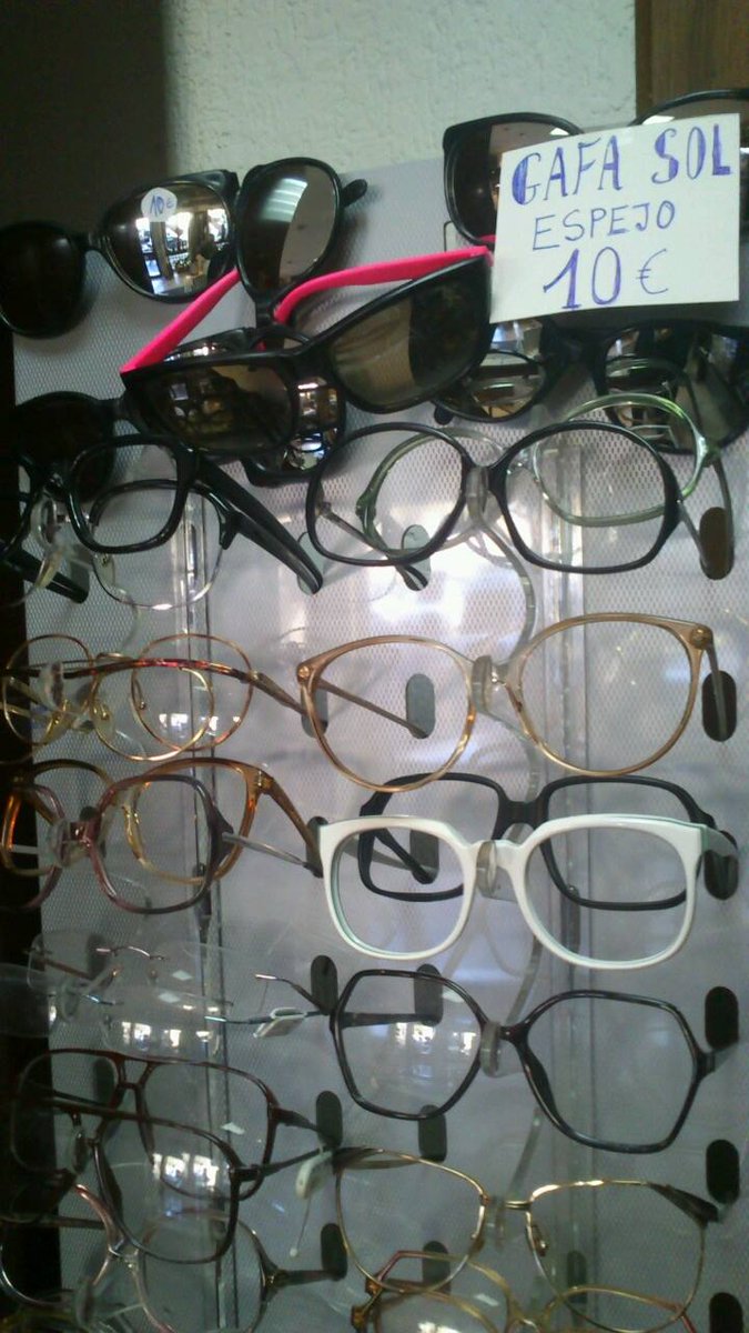 estradaoptico's tweet photo. En 4 días cerramos nuestra óptica en Huelva (Federico Molina20). Aquí tienes una muestra de nuestra LIQUIDACION TOTAL http://t.co/Nu1GXLyttS