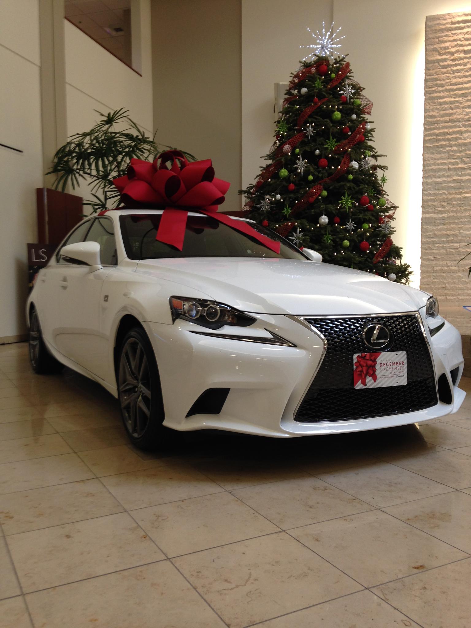 Lexus on X