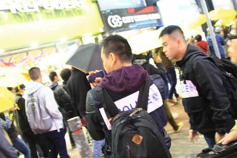 csdkktam's tweet photo. @Independent @guardian @Reuters @AP 
RT 26/12 Curfew in Mongkok &amp; Causeway Bay, #HK #HongKong http://t.co/O2aR5aC9aS