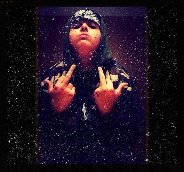 KassperOnDaBeat's tweet photo. Ghost Face Poems, Tremendous When the pens Out iced out whipping chains feeling triple 6 now. http://t.co/fV5ZCNRyBn