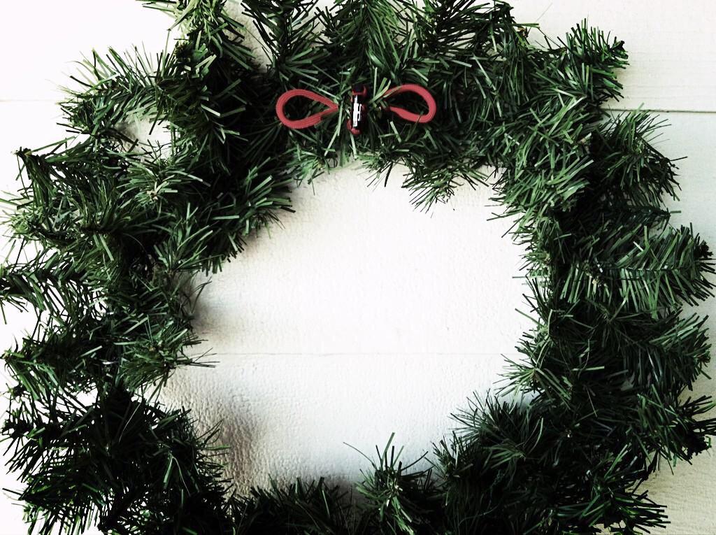 SurferSurvival's tweet photo. Merry Christmas from the Surfer Survival team! #MerryChristmas http://t.co/vMit2GAIxq